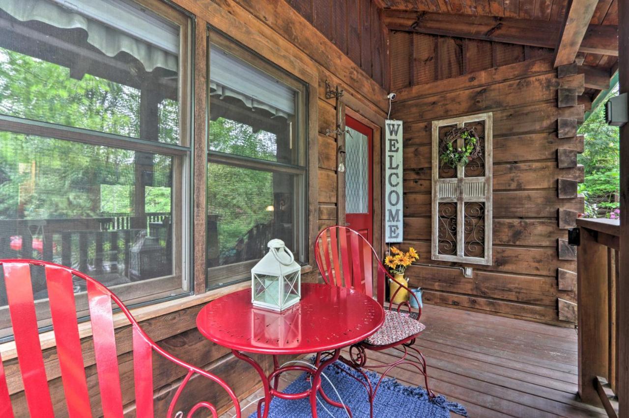 Apartmán Romantic Gatlinburg Cabin With Hot Tub And Pool Access Exteriér fotografie